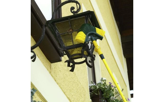 Dreiecksbesen Mit Teleskopstiel 4 Dreiecksbesen Mit Teleskopstiel – Bild 4